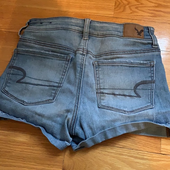 NEVER WORN AMERICAN EAGLE SHORTS - Picture 2 of 4